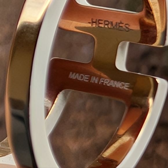 NIB Hermes H 90 Scarf Ring. Gold/Brass H with Ivory Enamel Trim - Picture 6 of 6